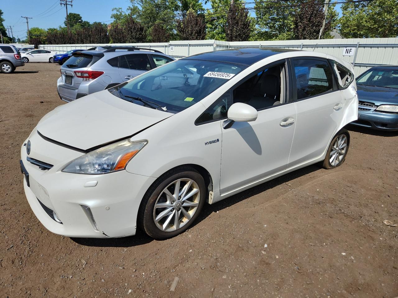 TOYOTA PRIUS V 2013