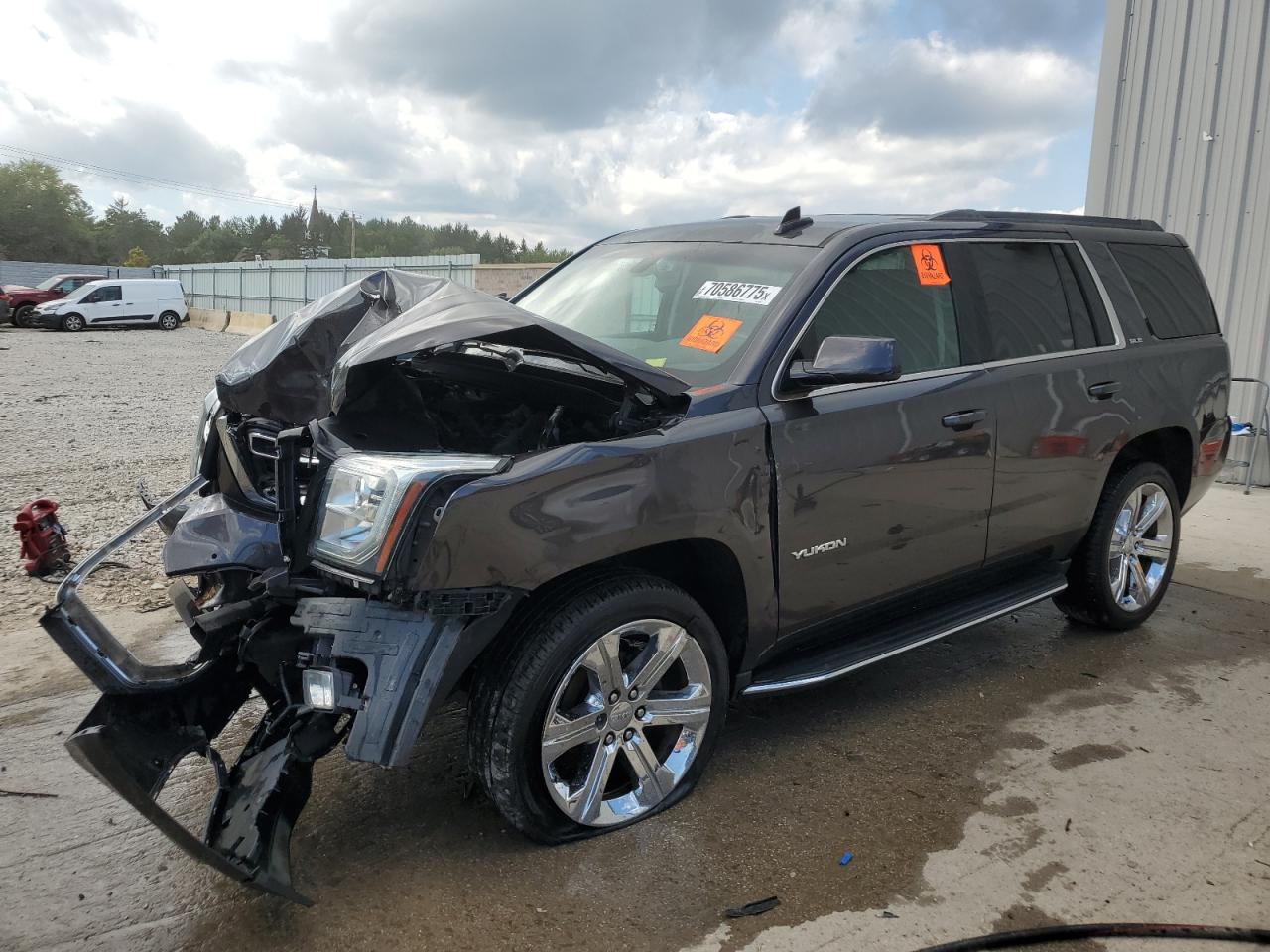 GMC YUKON SLE 2016