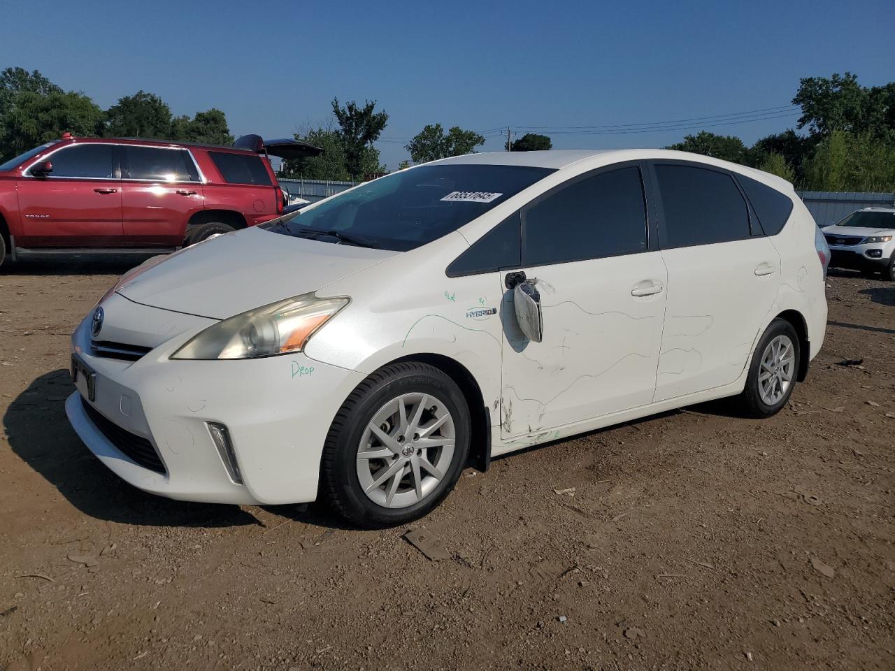 TOYOTA PRIUS V 2012