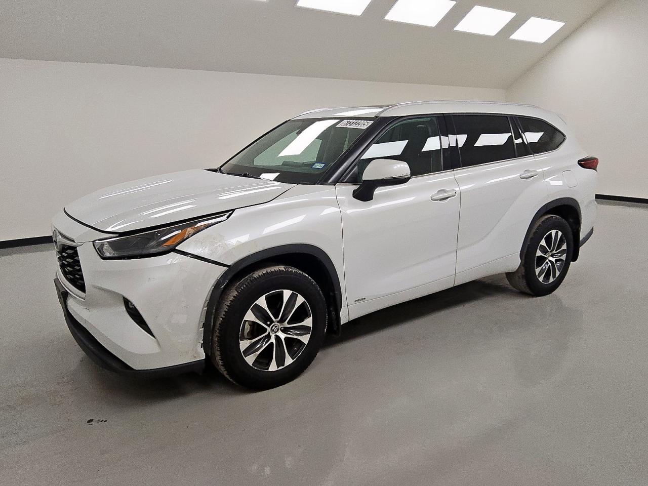 TOYOTA HIGHLANDER HYBRID XLE 2022