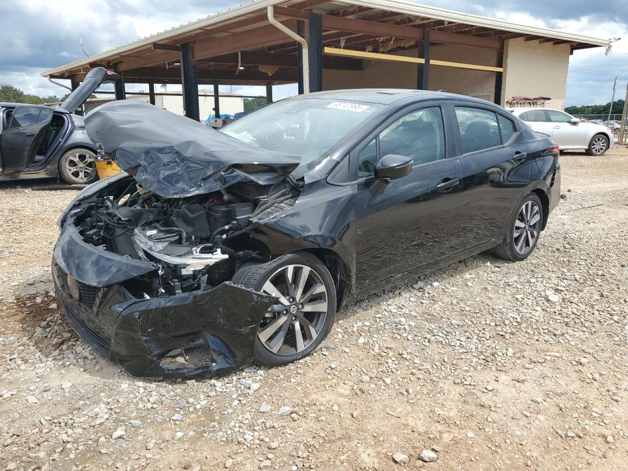 NISSAN VERSA 2021