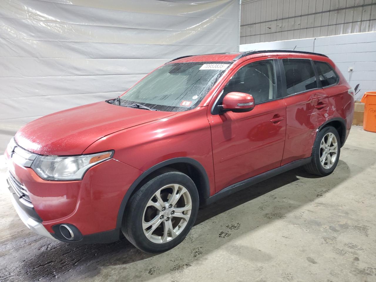 MITSUBISHI OUTLANDER 2015