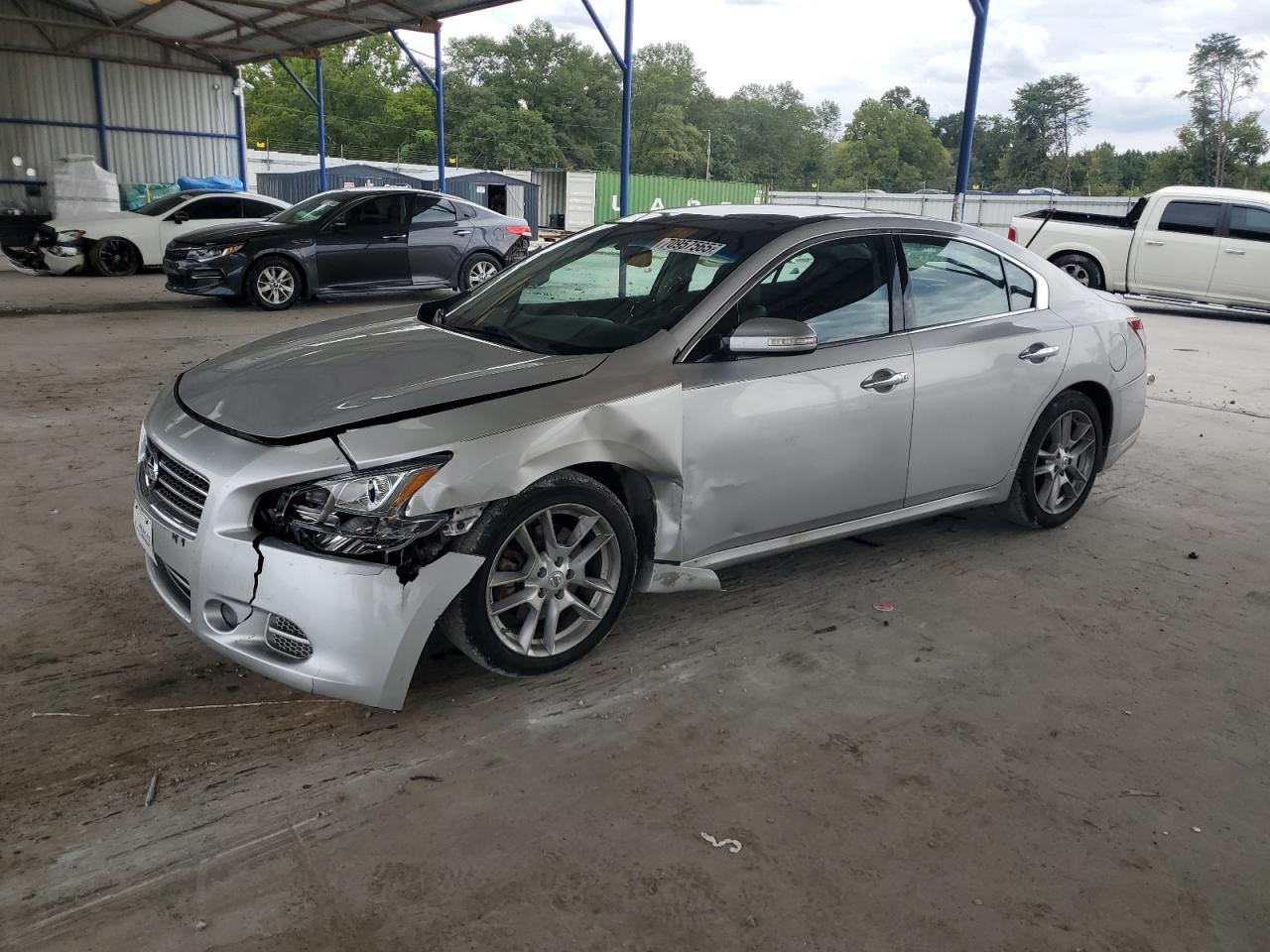 NISSAN MAXIMA 2011