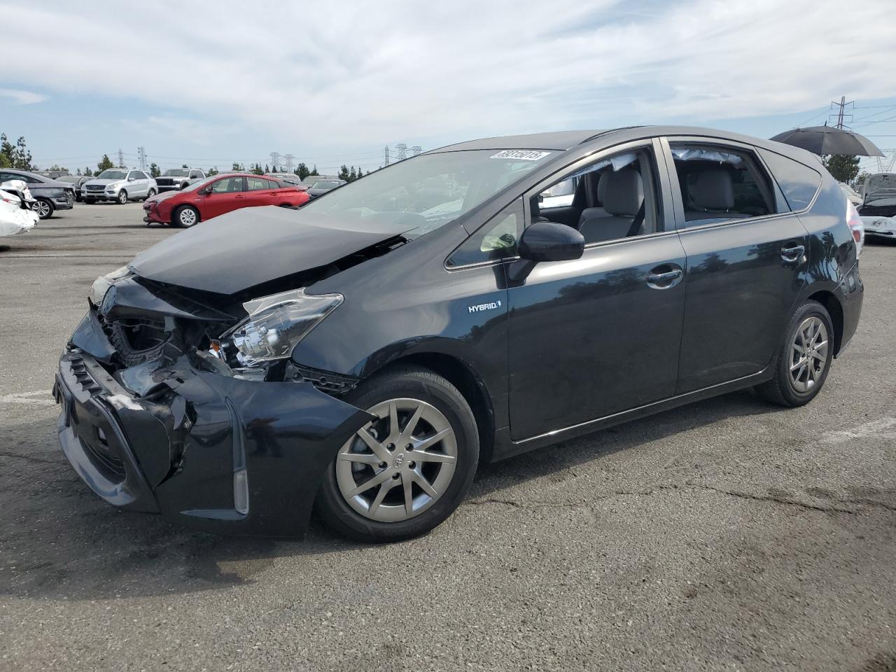 TOYOTA PRIUS V 2017