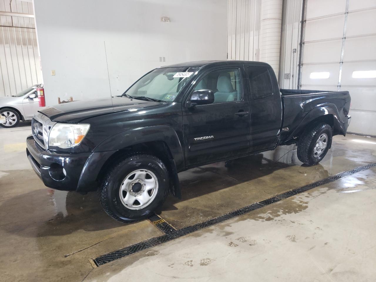 TOYOTA TACOMA ACC 2009