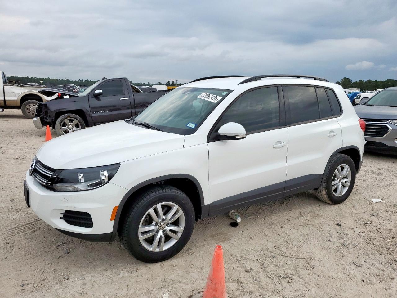 VOLKSWAGEN TIGUAN S 2017