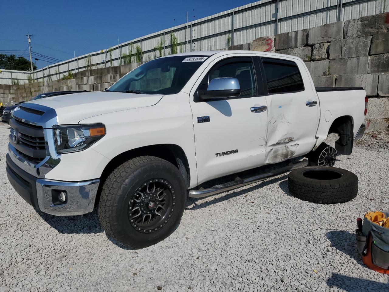 TOYOTA TUNDRA CRE 2015