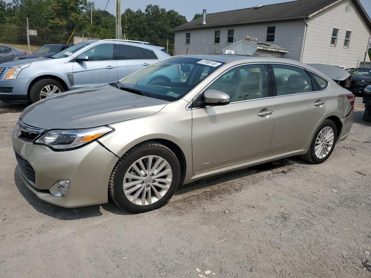 TOYOTA AVALON HYB 2015