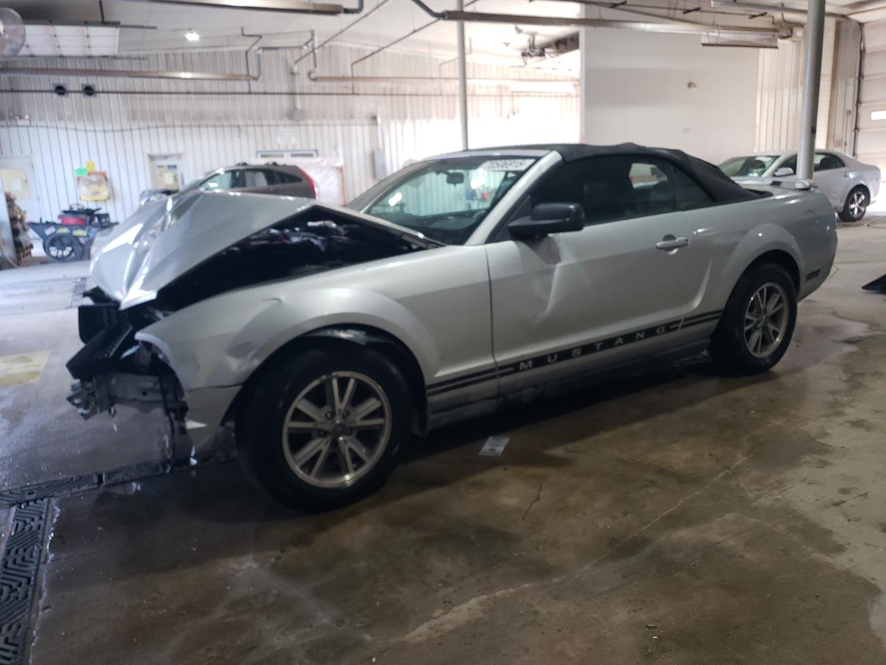 FORD MUSTANG 2005