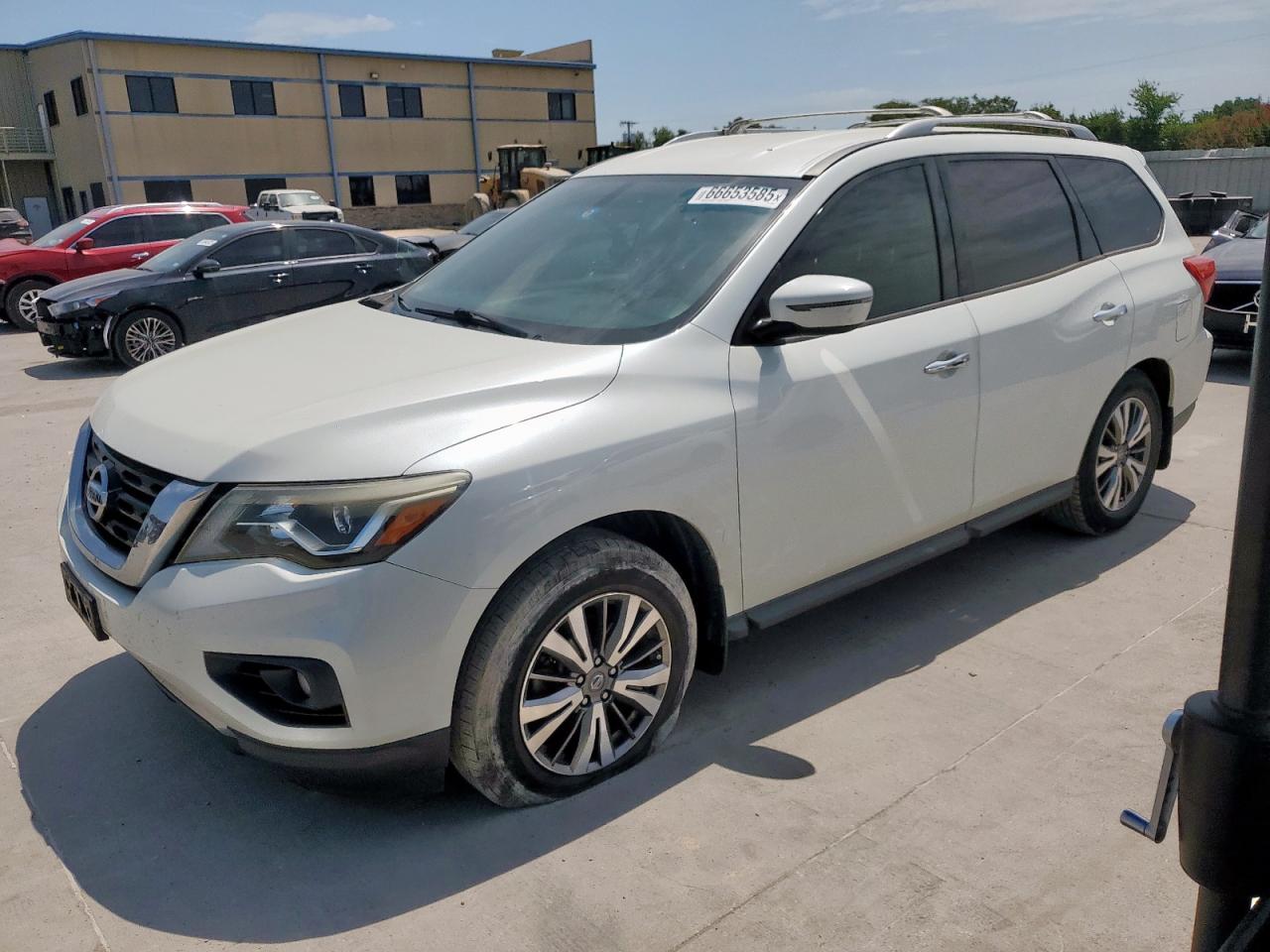 NISSAN PATHFINDER 2018