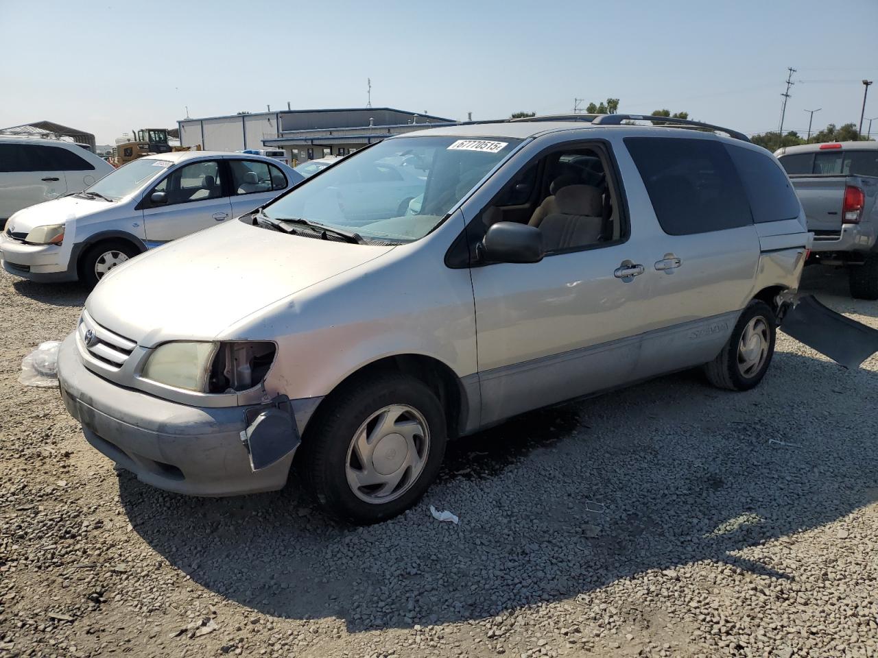 TOYOTA SIENNA LE 2001