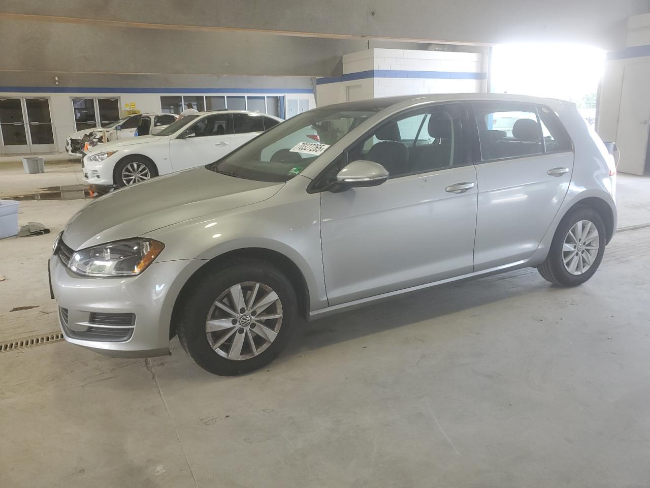 VOLKSWAGEN GOLF 2015