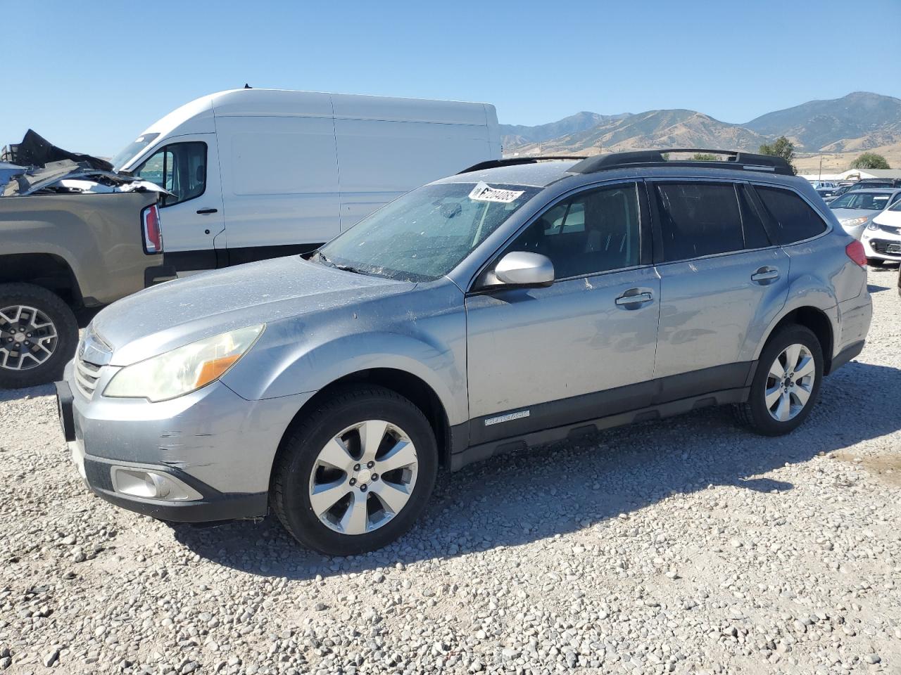 SUBARU OUTBACK 2. 2010