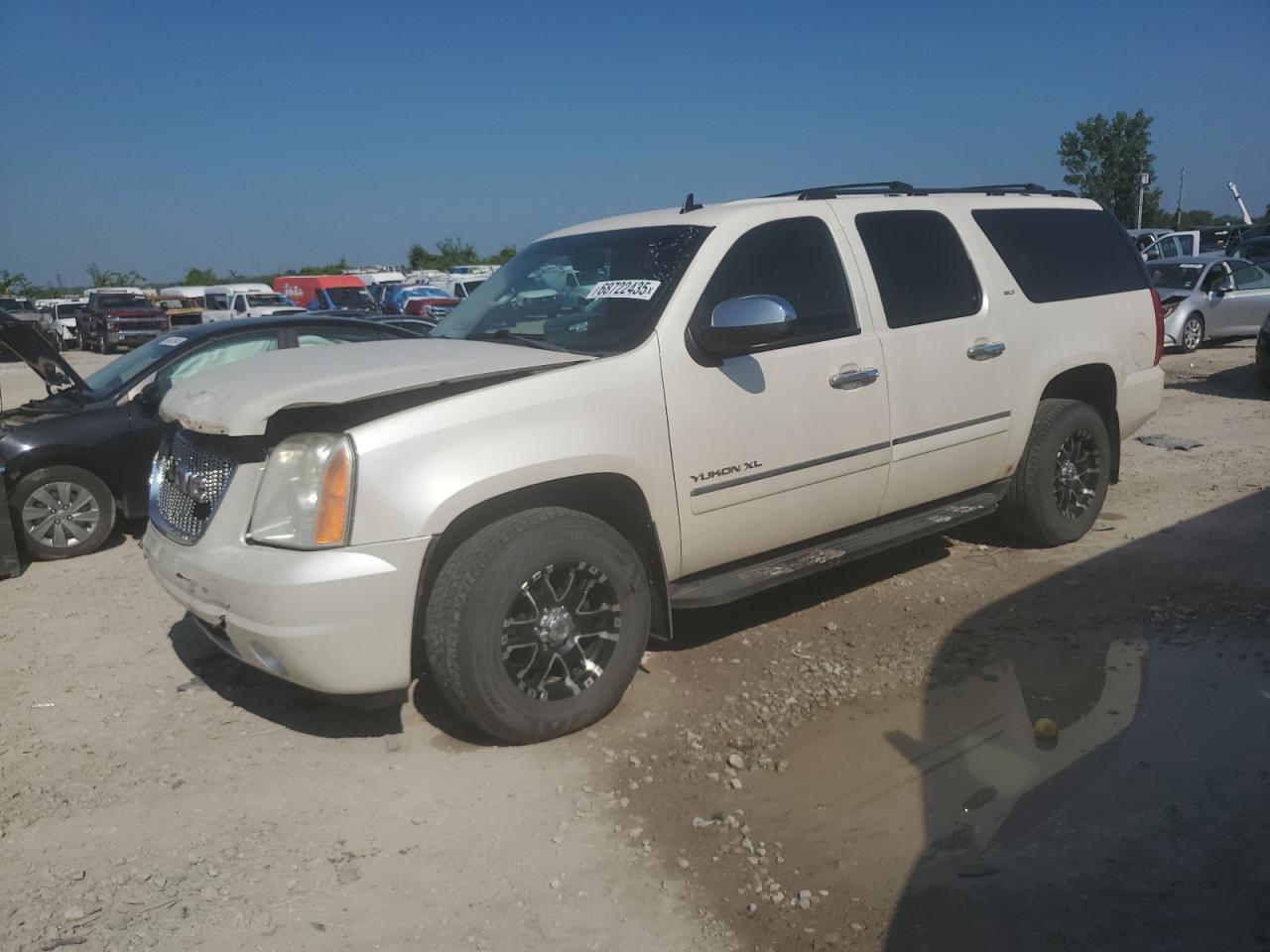 GMC YUKON XL K 2011