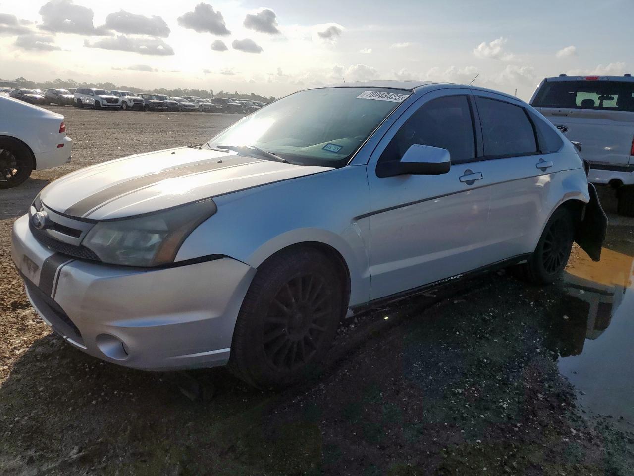 FORD FOCUS SES 2011