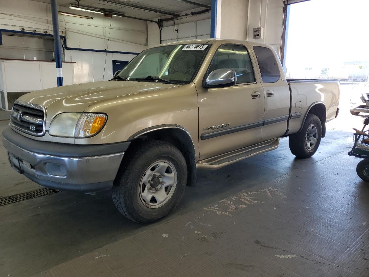 TOYOTA TUNDRA ACC 2002