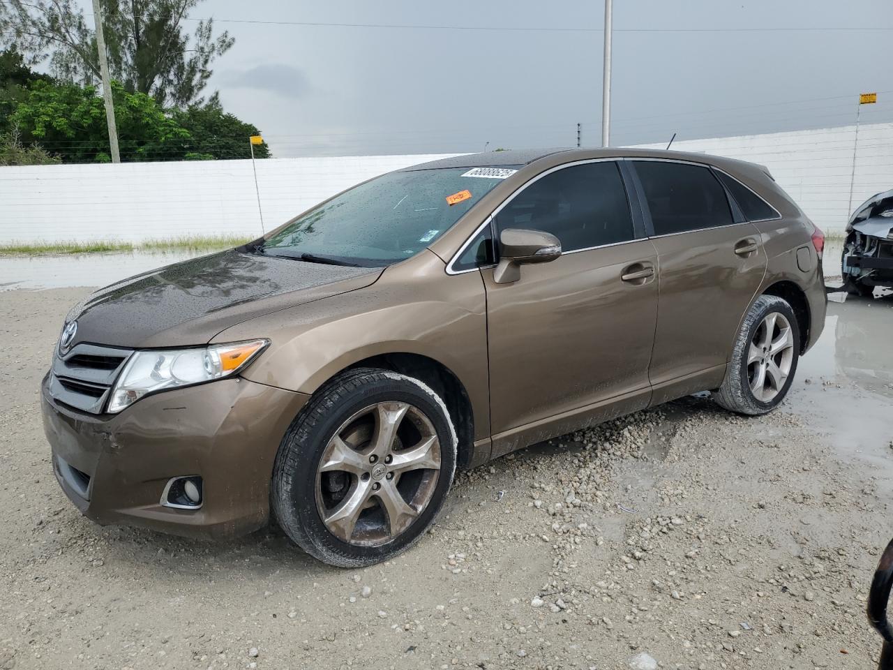 TOYOTA VENZA LE 2013