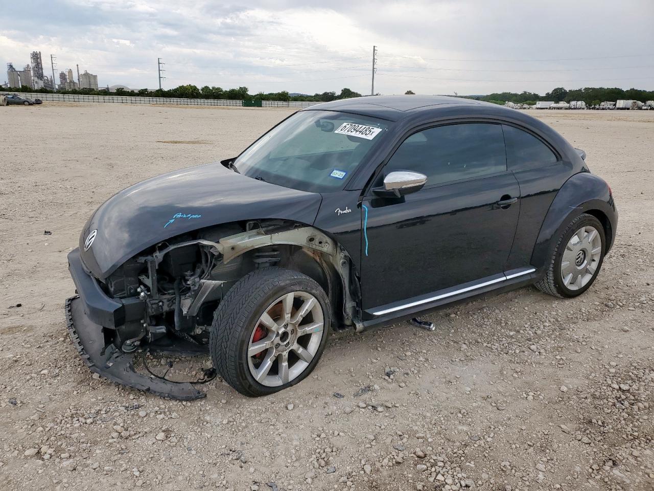 VOLKSWAGEN BEETLE TUR 2013
