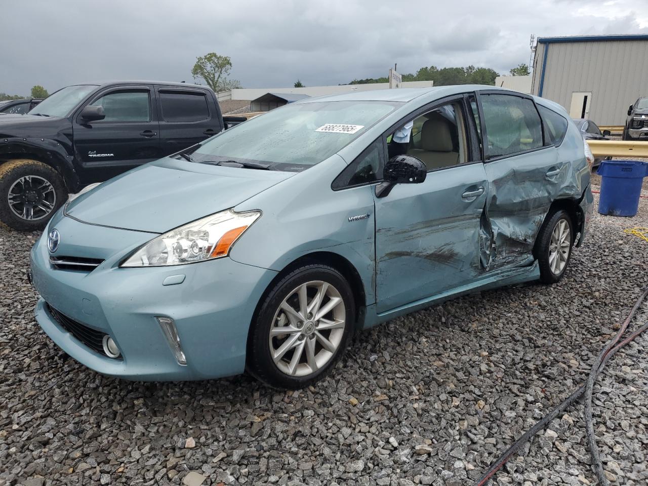 TOYOTA PRIUS V 2014