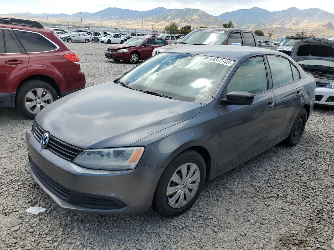 VOLKSWAGEN JETTA BASE 2011