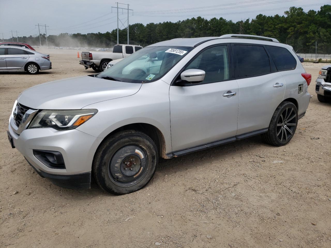 NISSAN PATHFINDER 2017