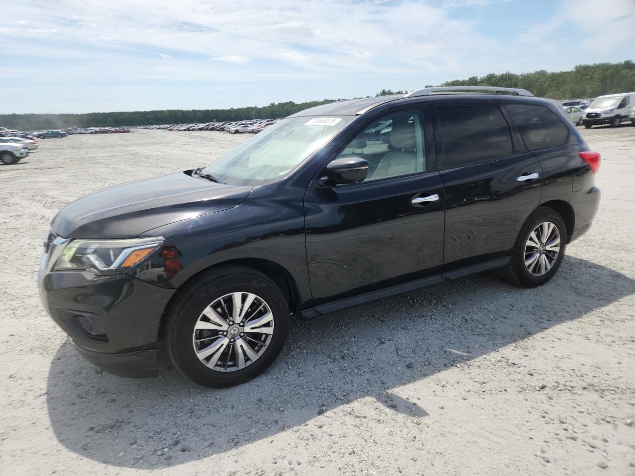NISSAN PATHFINDER 2018