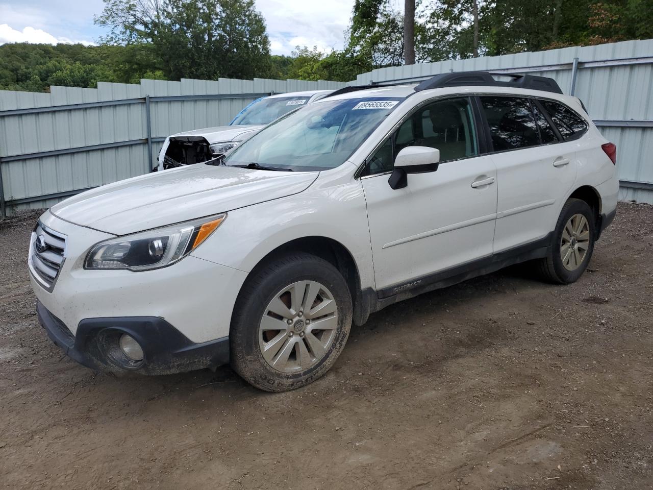 SUBARU OUTBACK 2. 2016