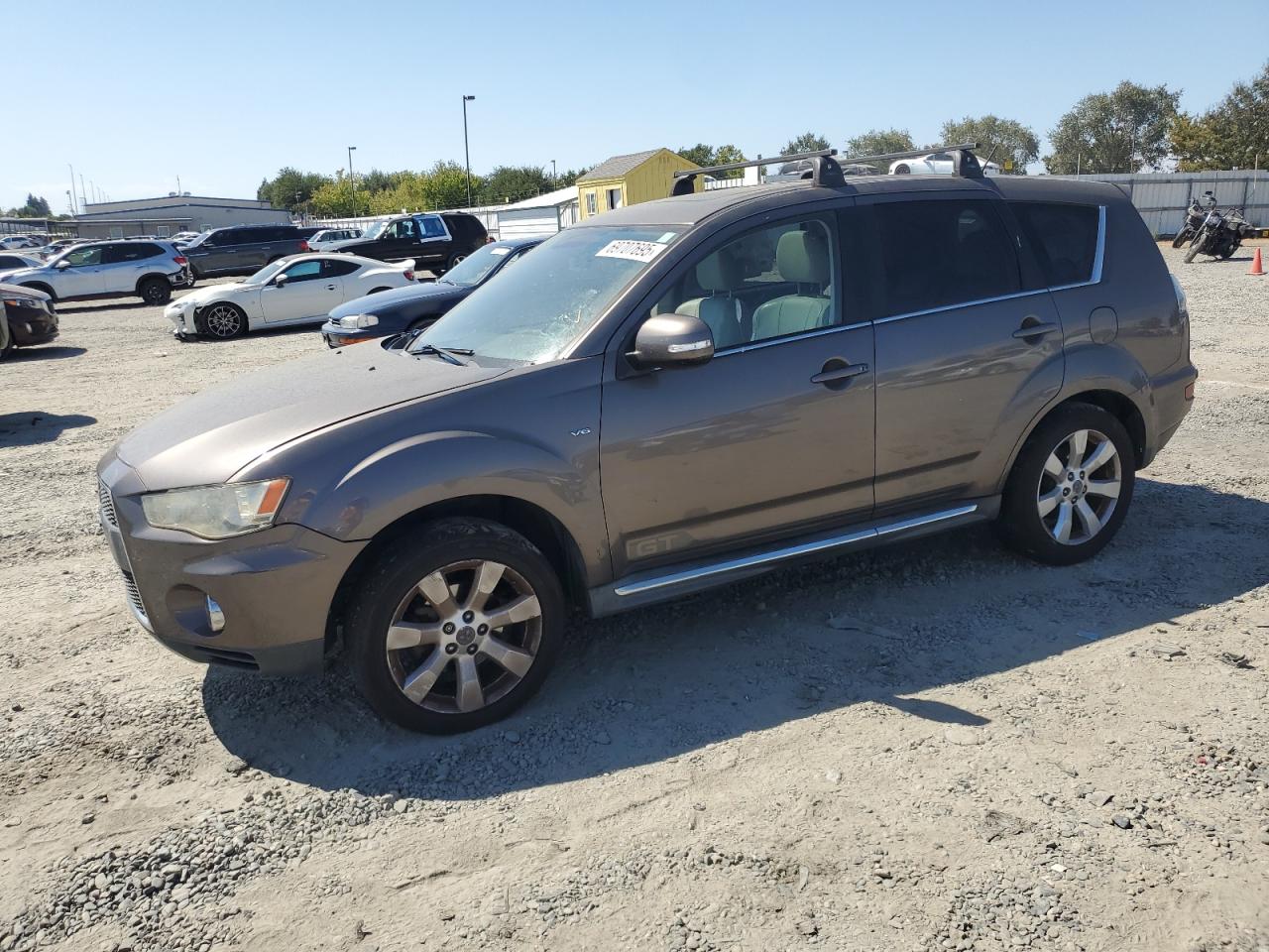 MITSUBISHI OUTLANDER 2011