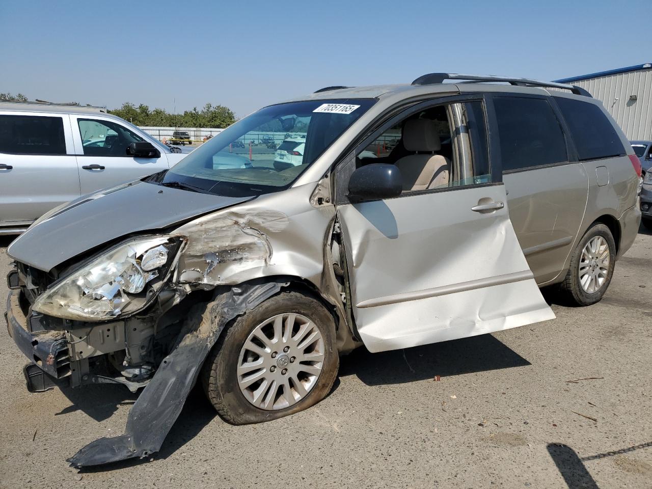 TOYOTA SIENNA CE 2009