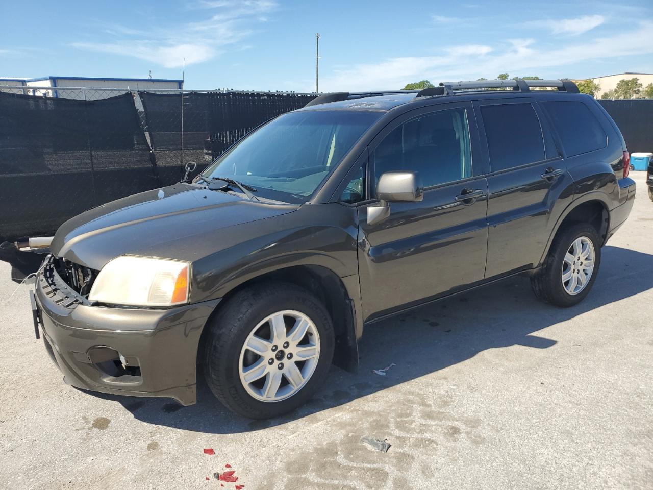 MITSUBISHI ENDEAVOR L 2011