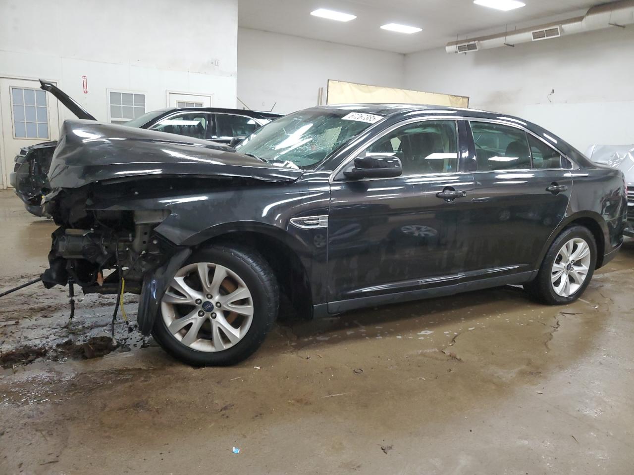 FORD TAURUS SEL 2011