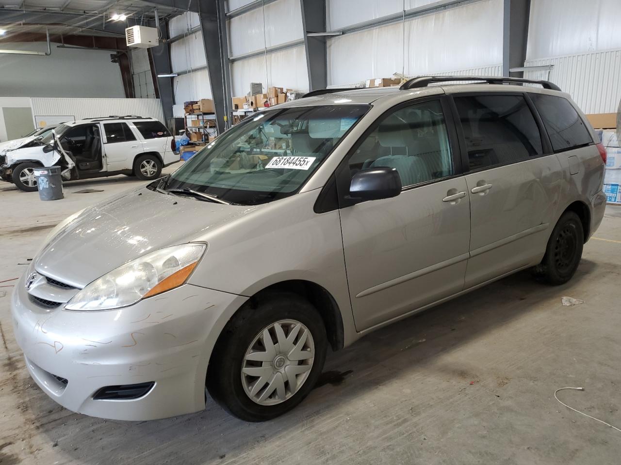 TOYOTA SIENNA CE 2008