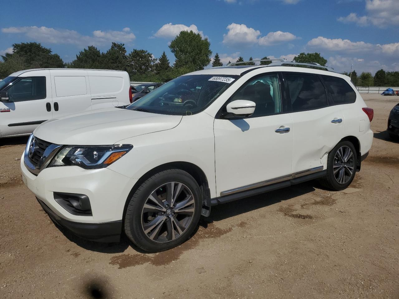 NISSAN PATHFINDER 2017