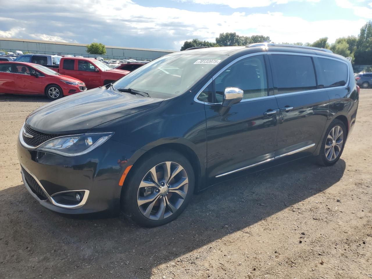 CHRYSLER PACIFICA LIMITED 2019