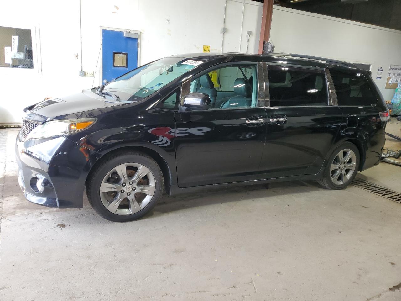 TOYOTA SIENNA SPO 2014