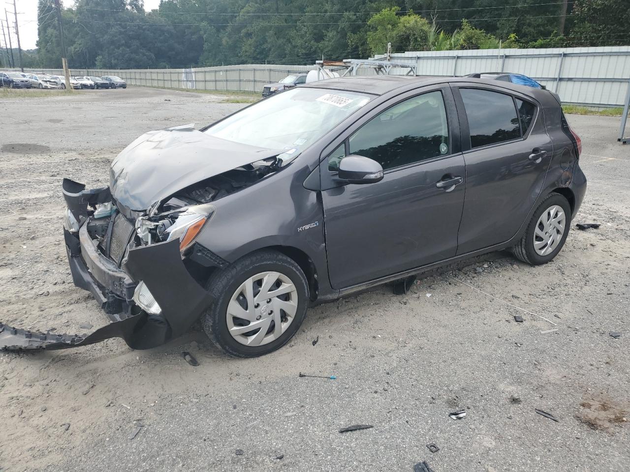 TOYOTA PRIUS C 2015