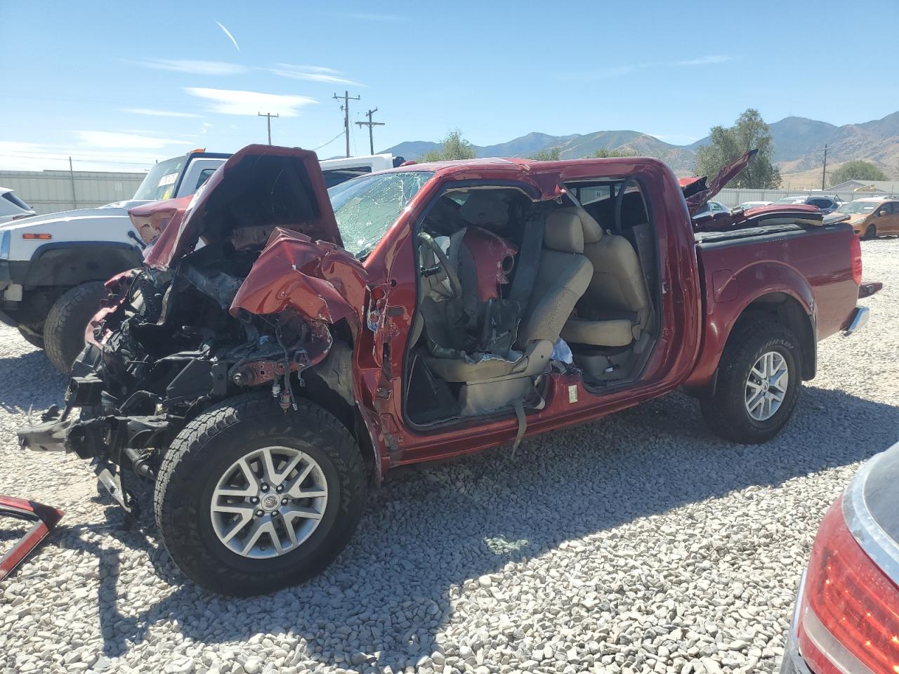 NISSAN FRONTIER 2015