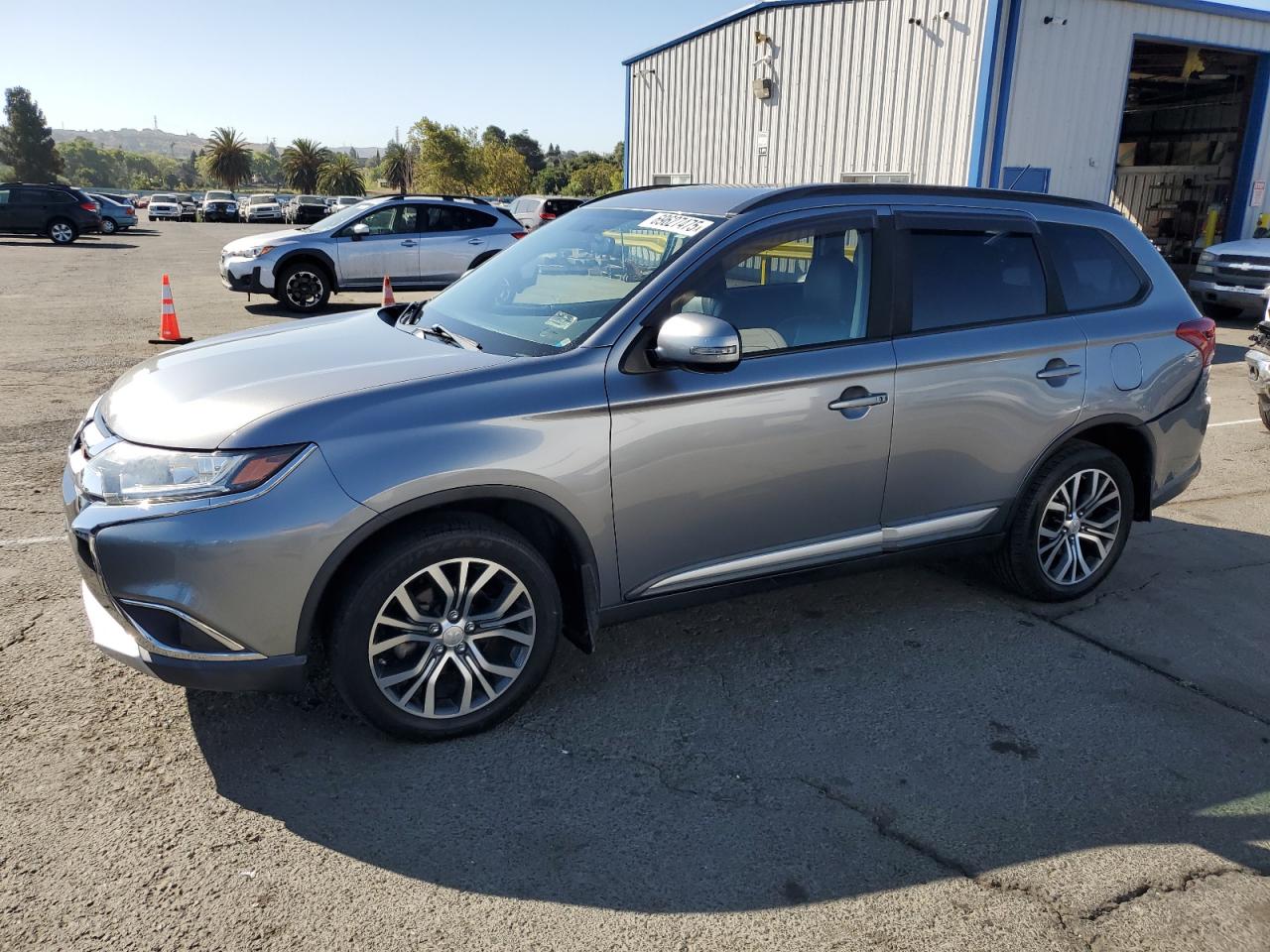 MITSUBISHI OUTLANDER SE 2016