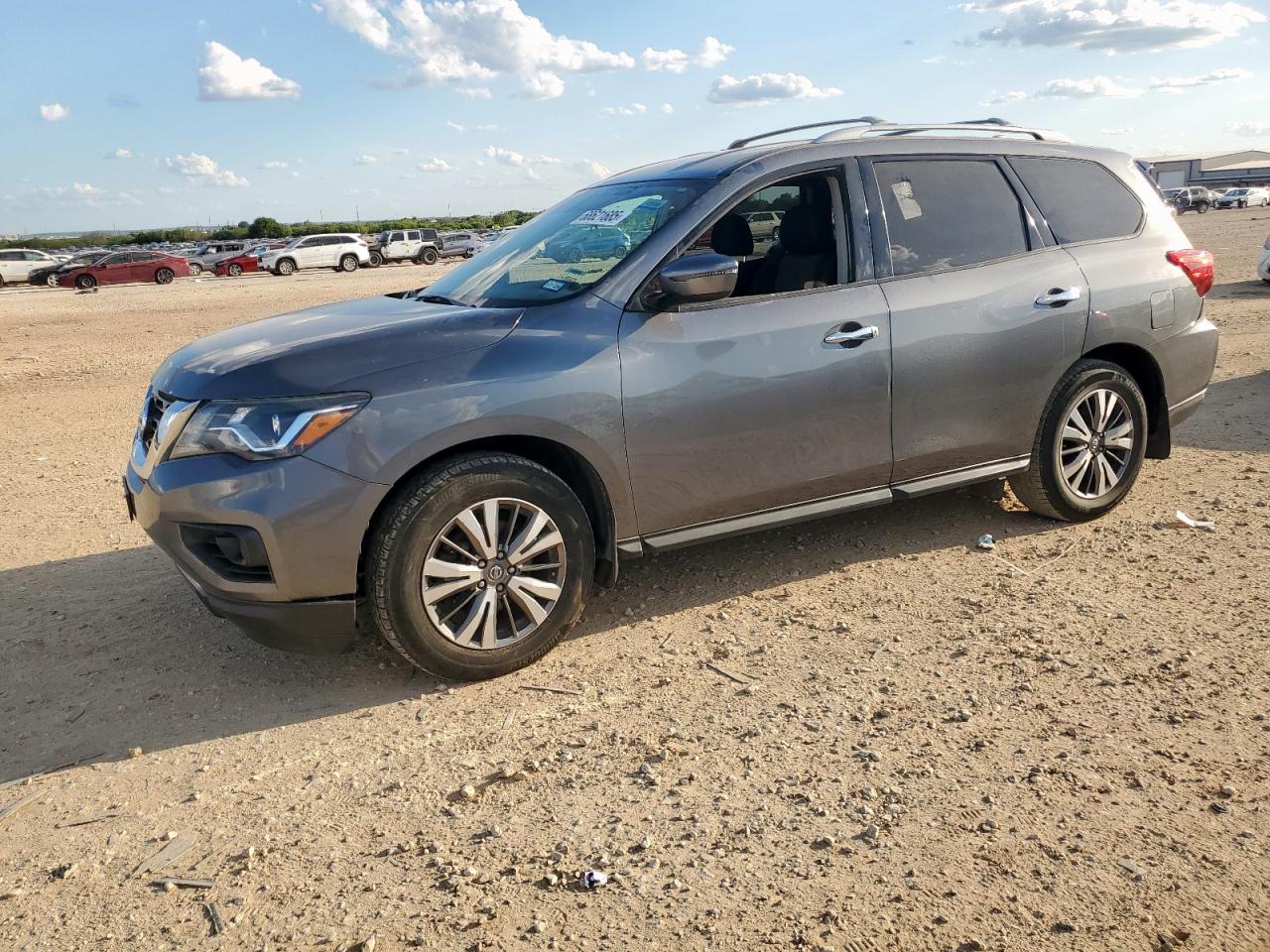 NISSAN PATHFINDER 2019