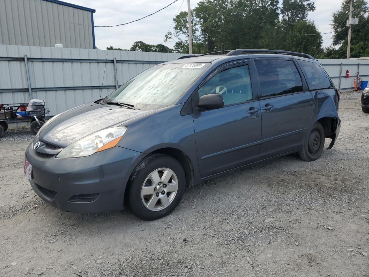 TOYOTA SIENNA CE 2010