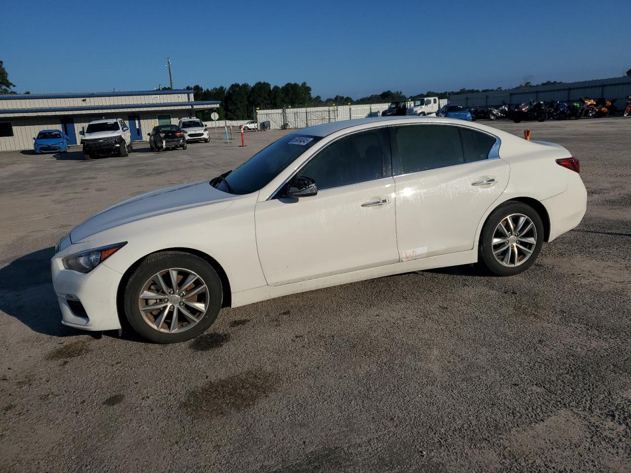 INFINITI Q50 PURE 2021