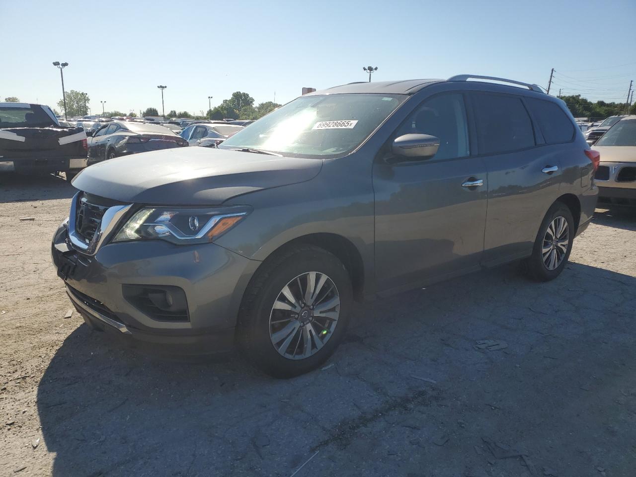 NISSAN PATHFINDER 2019
