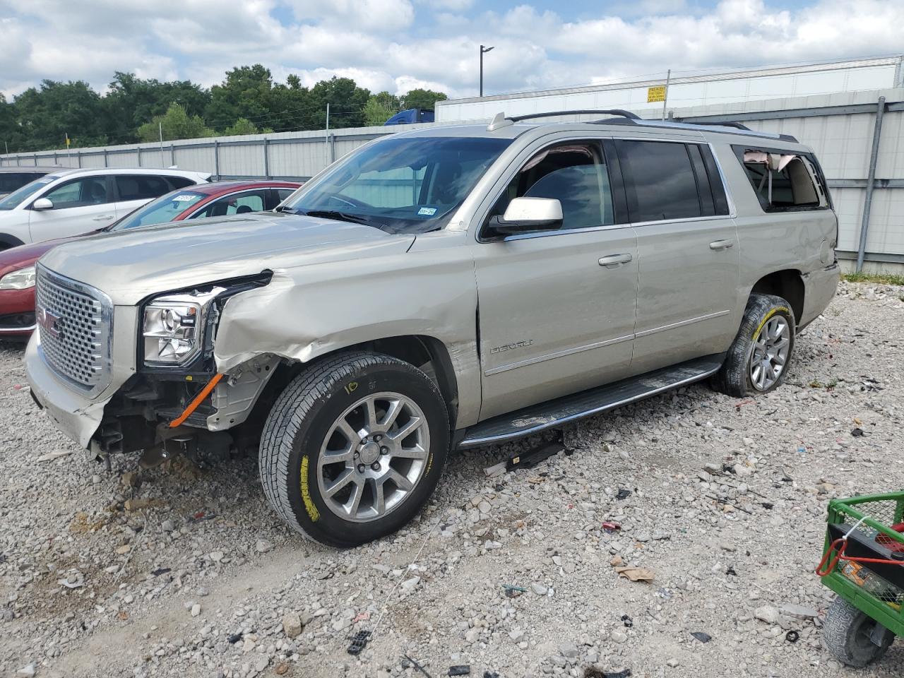 GMC YUKON XL DENALI 2016