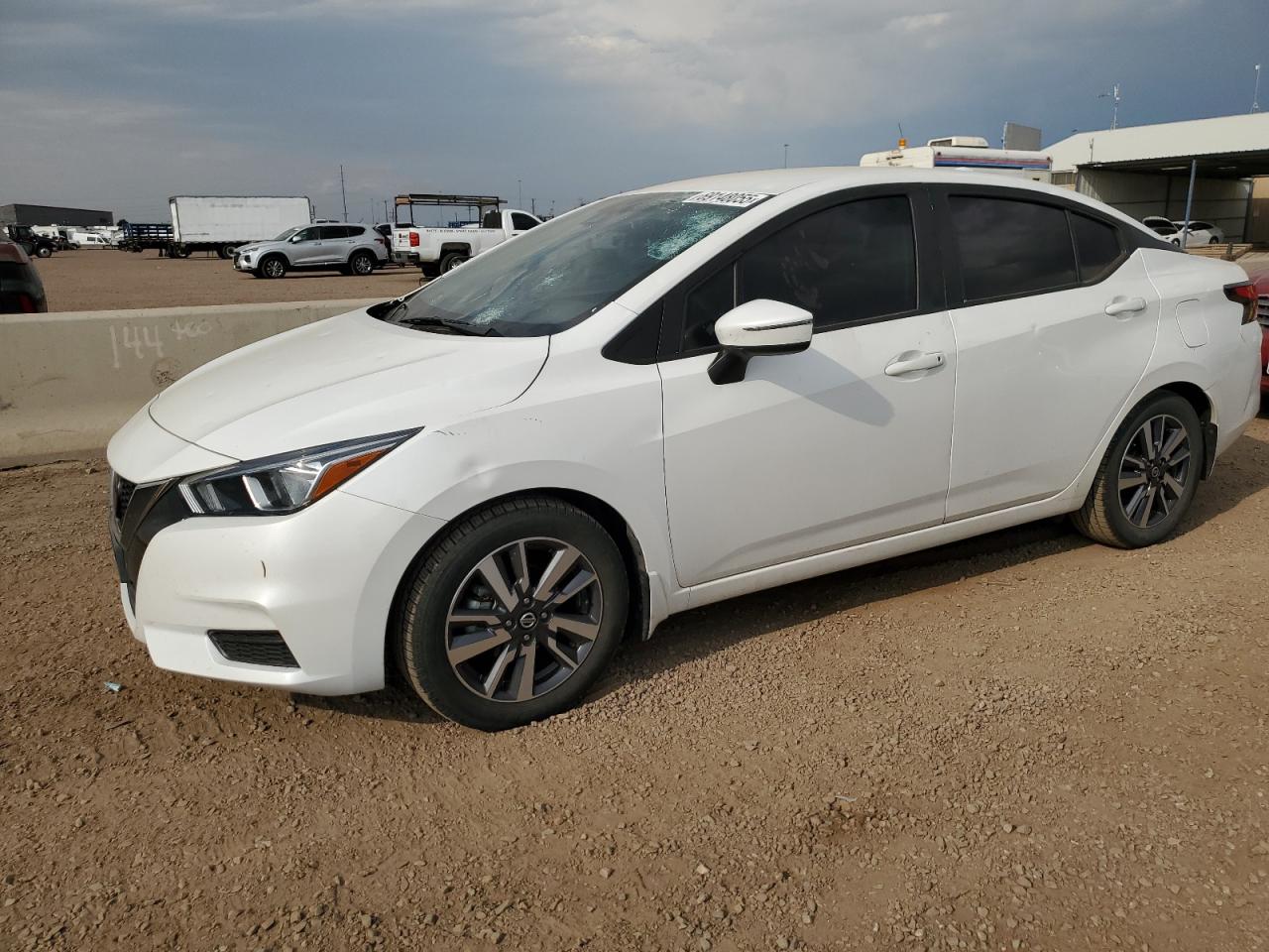 NISSAN VERSA SV 2020