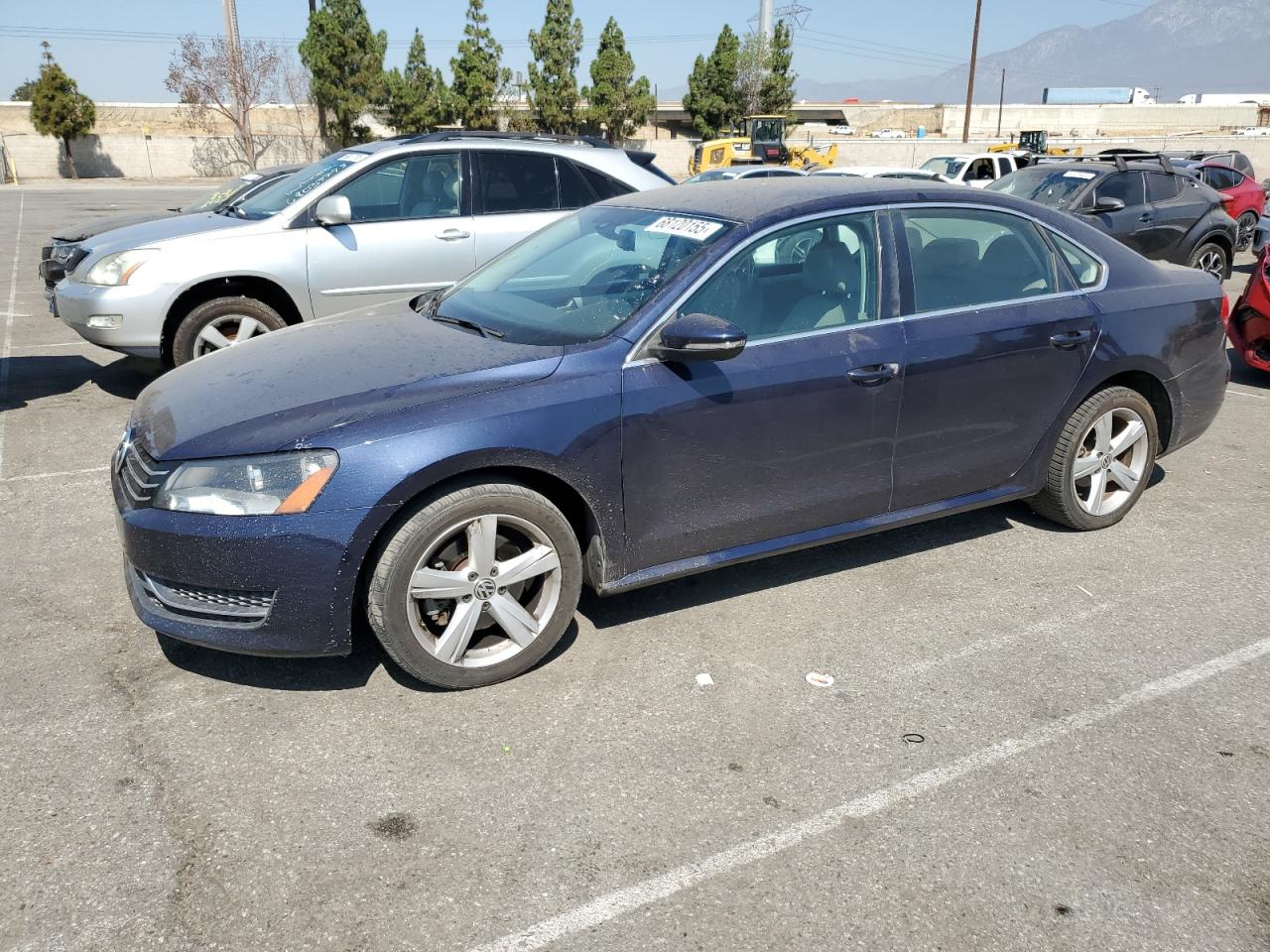 VOLKSWAGEN PASSAT 2012