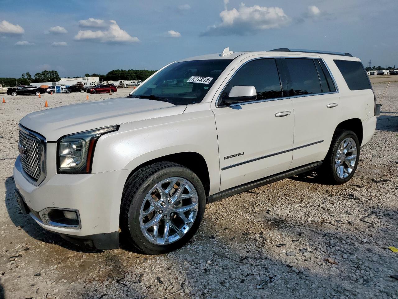 GMC YUKON DENA 2016