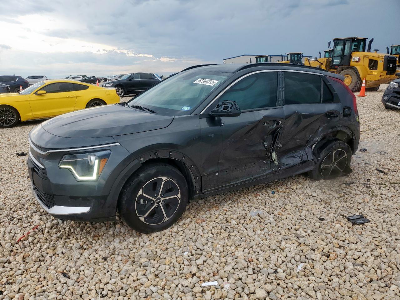 KIA NIRO LX 2023