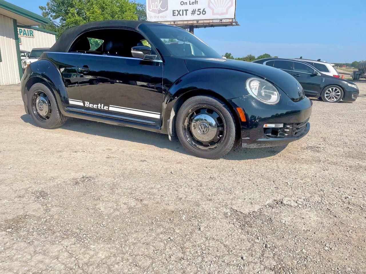 VOLKSWAGEN BEETLE 2014