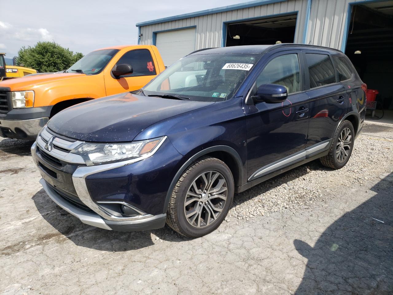MITSUBISHI OUTLANDER 2016