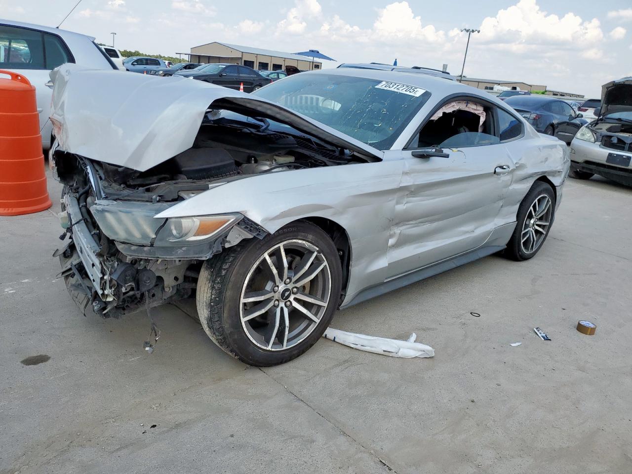 FORD MUSTANG 2015